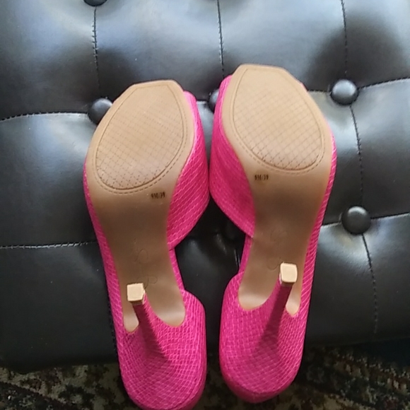 Jessica Simpson Josette Snakeskin Peeptoe Pumps - Picture 5 of 7